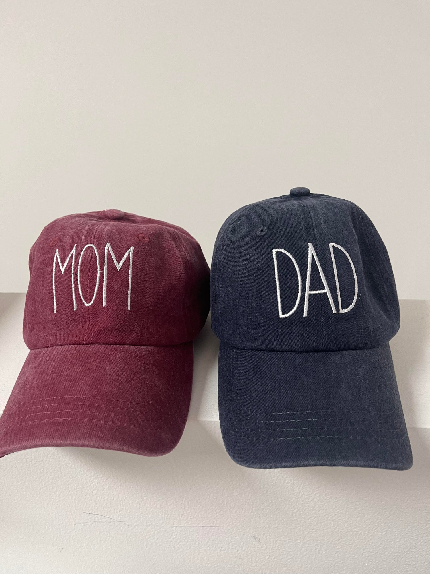 MOM AND DAD Duo Caps delivery in 2-3 days .