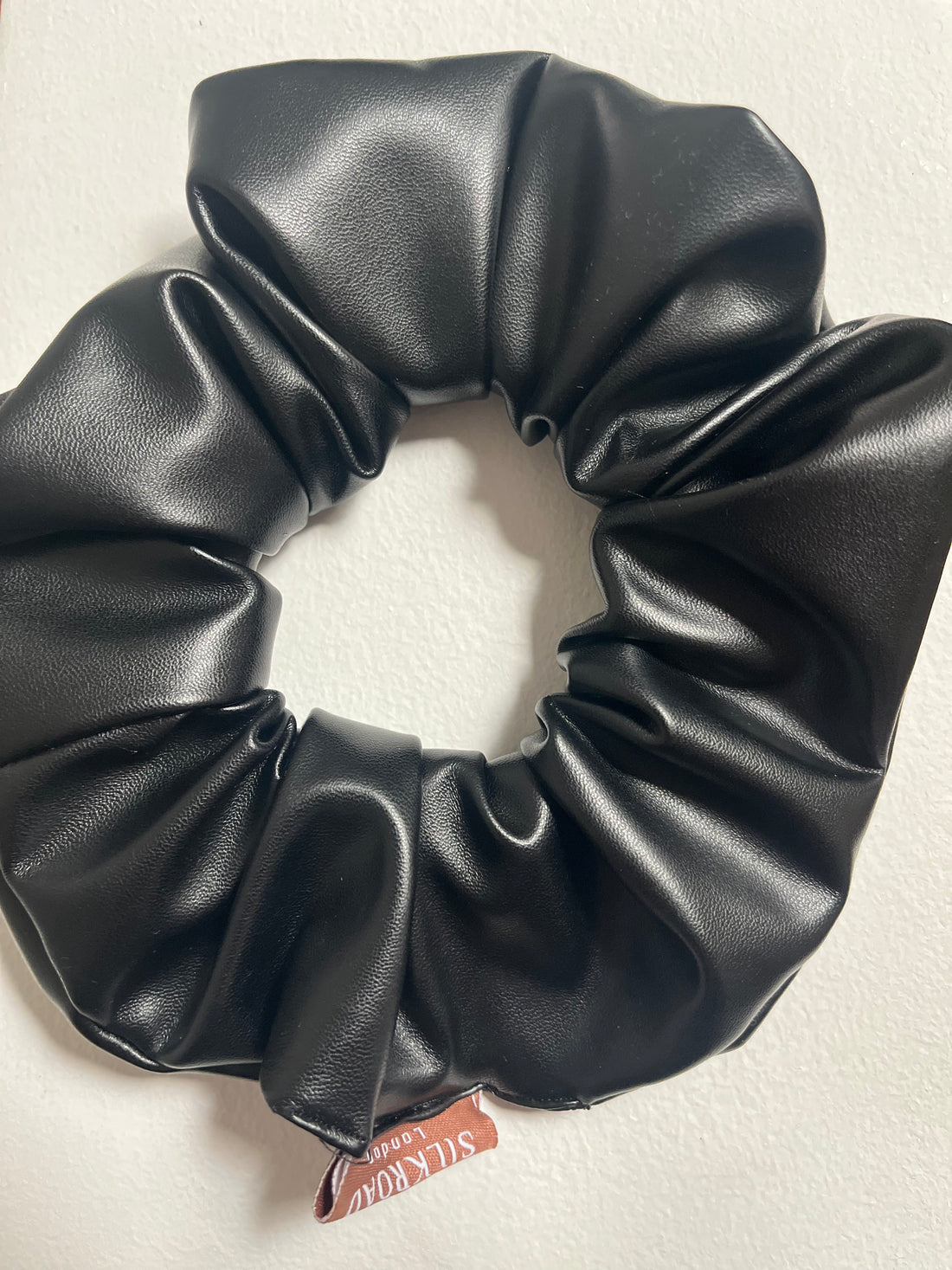 BLACK GAMMON Scrunchies -LEATHER (faux) semi shine delivery in 2-3 days .